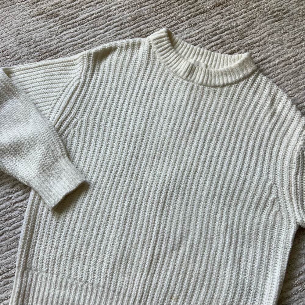 Aritzia Wilfred Free Sweater